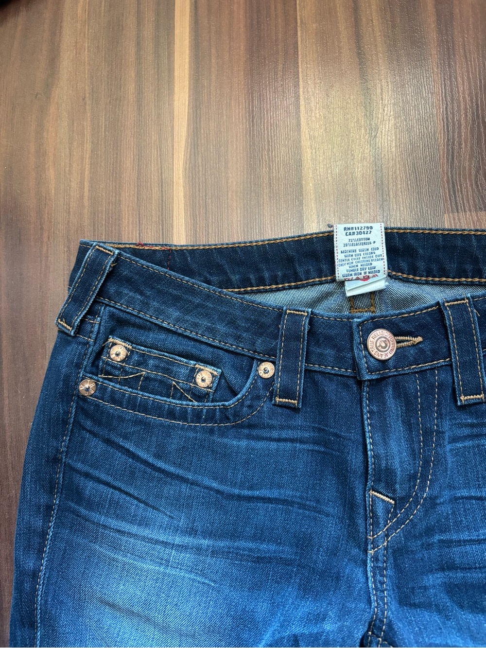 True Religion Women's Medium Blue Flare Jeans with Signature Pocket Stitching - Picture 6 of 8